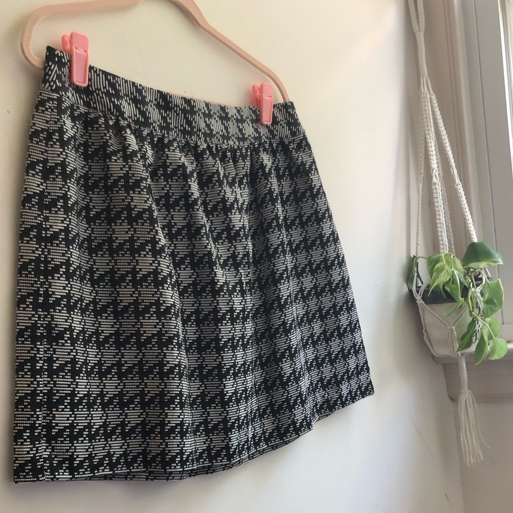Crown and Ivy textured skirt